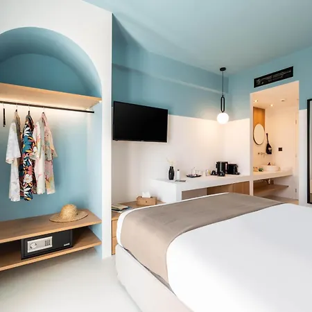 Play A Member Of Brown Hotel *