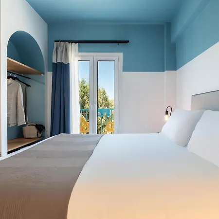 Play A Member Of Brown Hotel *