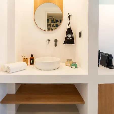 Hotel Play A Member Of Brown *